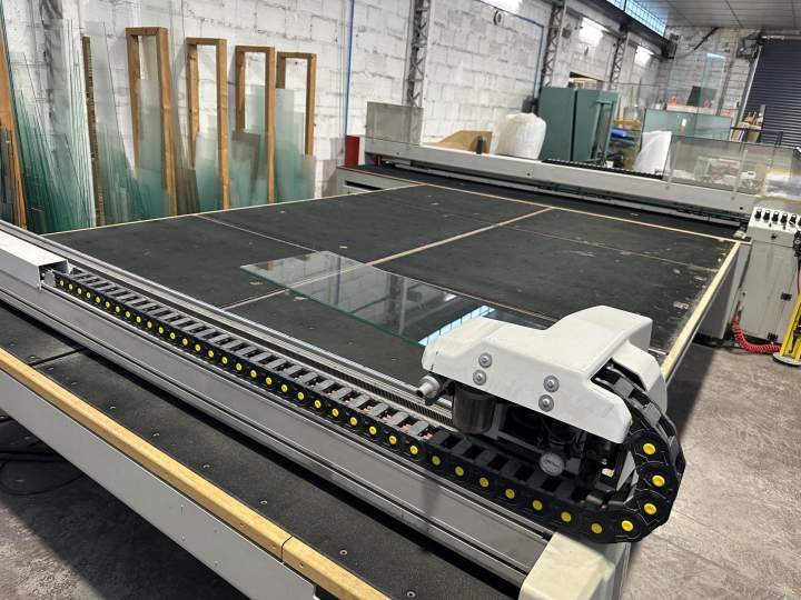 Découpe de vitres 2